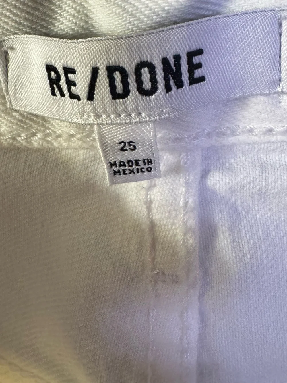 Re/Done White Distressed Straight Leg High-Rise Jeans - Size 25 NWT